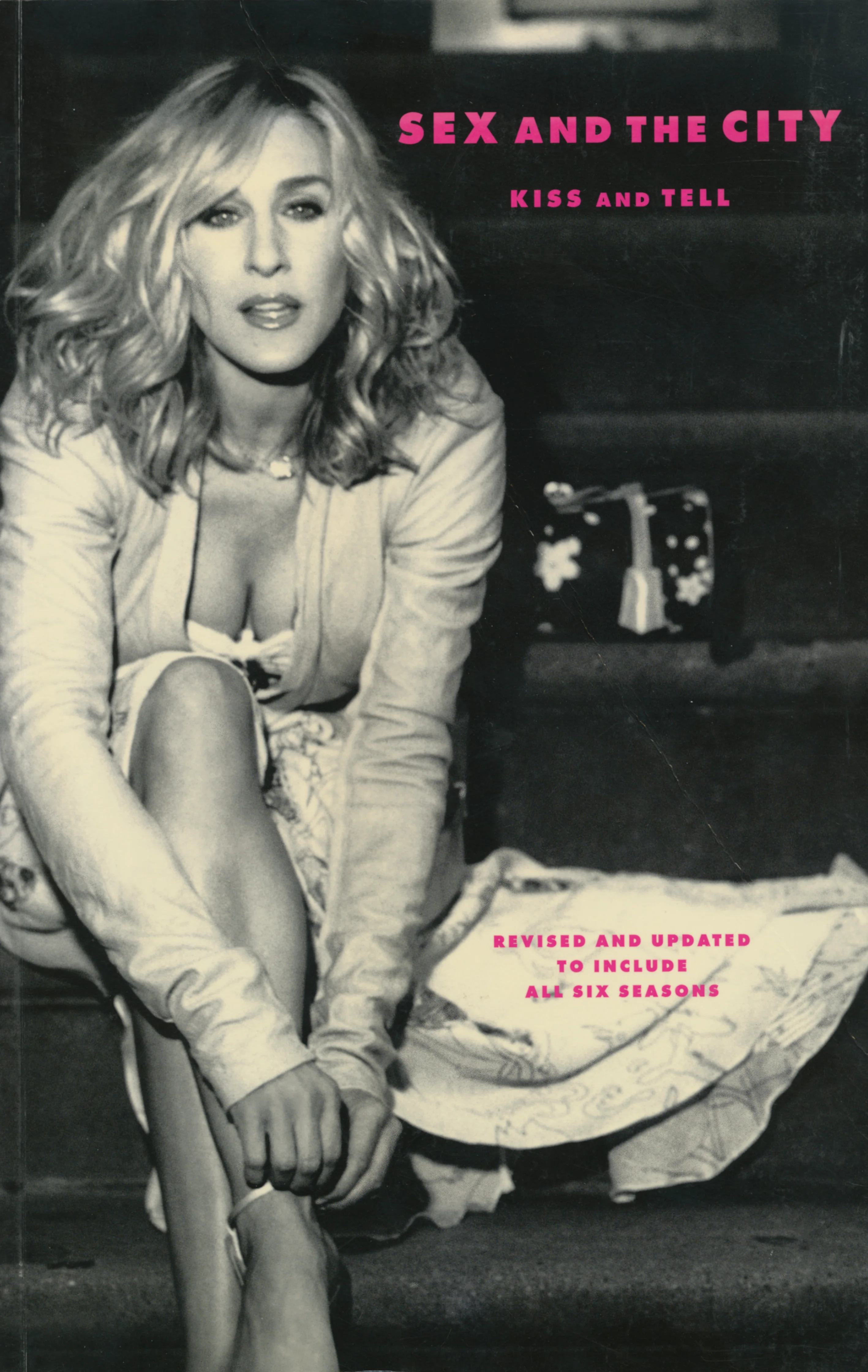 Sex and the City : Kiss and Tell Paperback Book